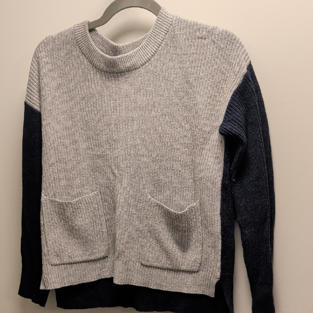Madewell Gray and Black Crewneck Sweater